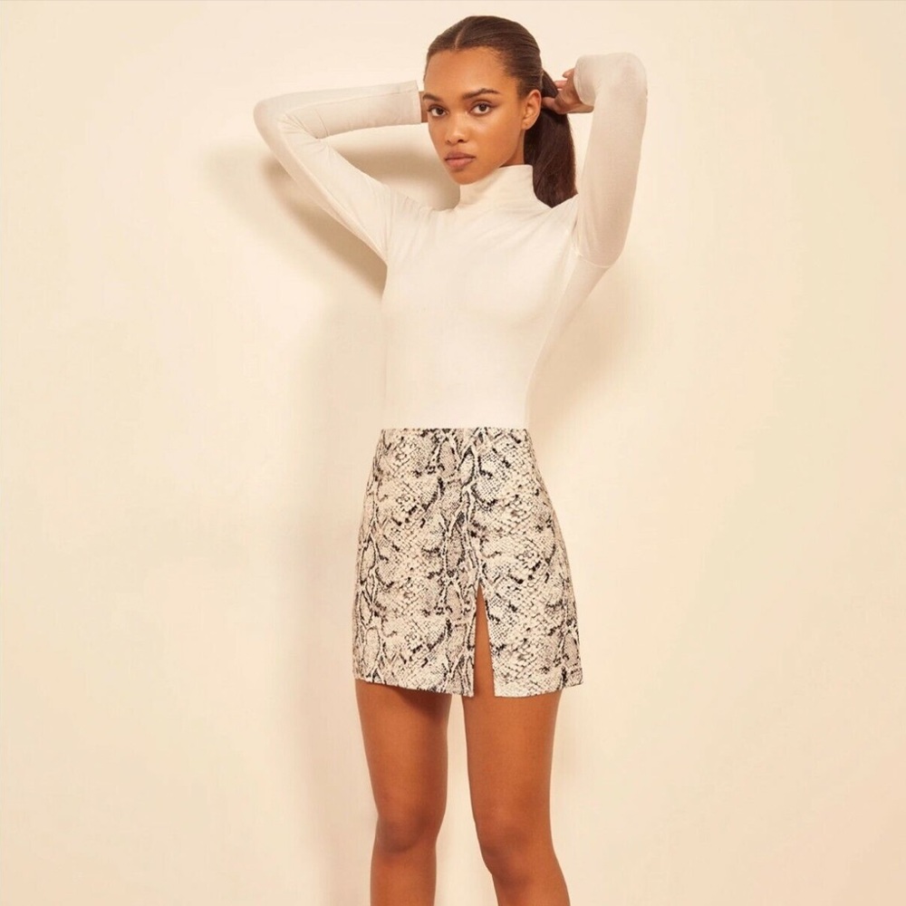 REFORMATION Margot Mini Skirt WOMENS SIZE 2 PYTHON PRINT FRONT SLIT